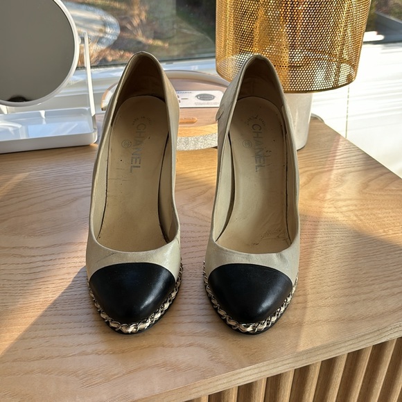 Vintage Chanel heel with chain and black peak toe - Picture 4 of 8